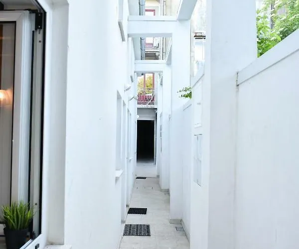 Mezzanine Cozy House