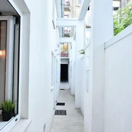 Mezzanine Cozy House